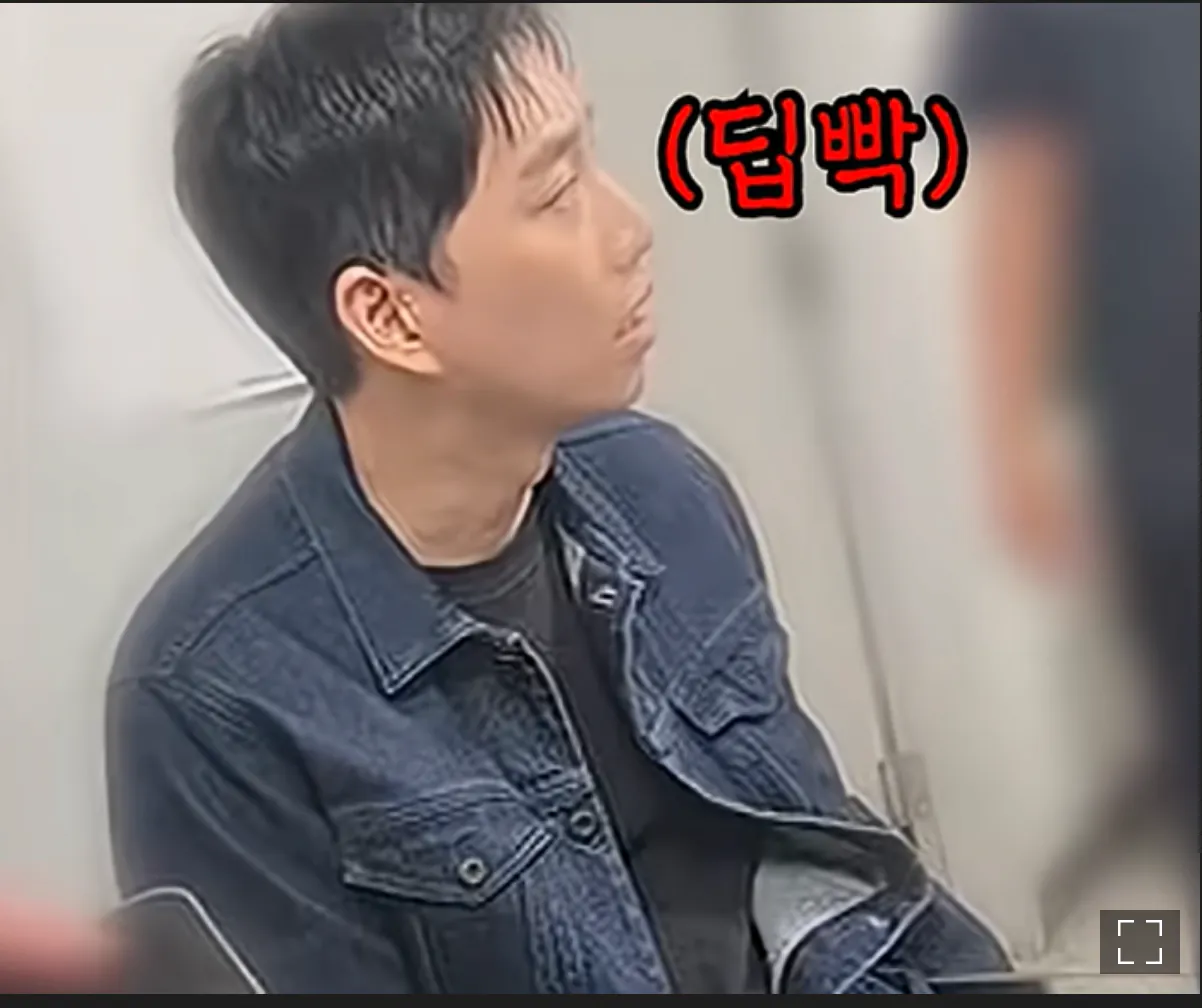 방송용 천사 미소 뒤에 숨겨진 CCTV 속 딥빡 표정 적발되고 떡락한 박위