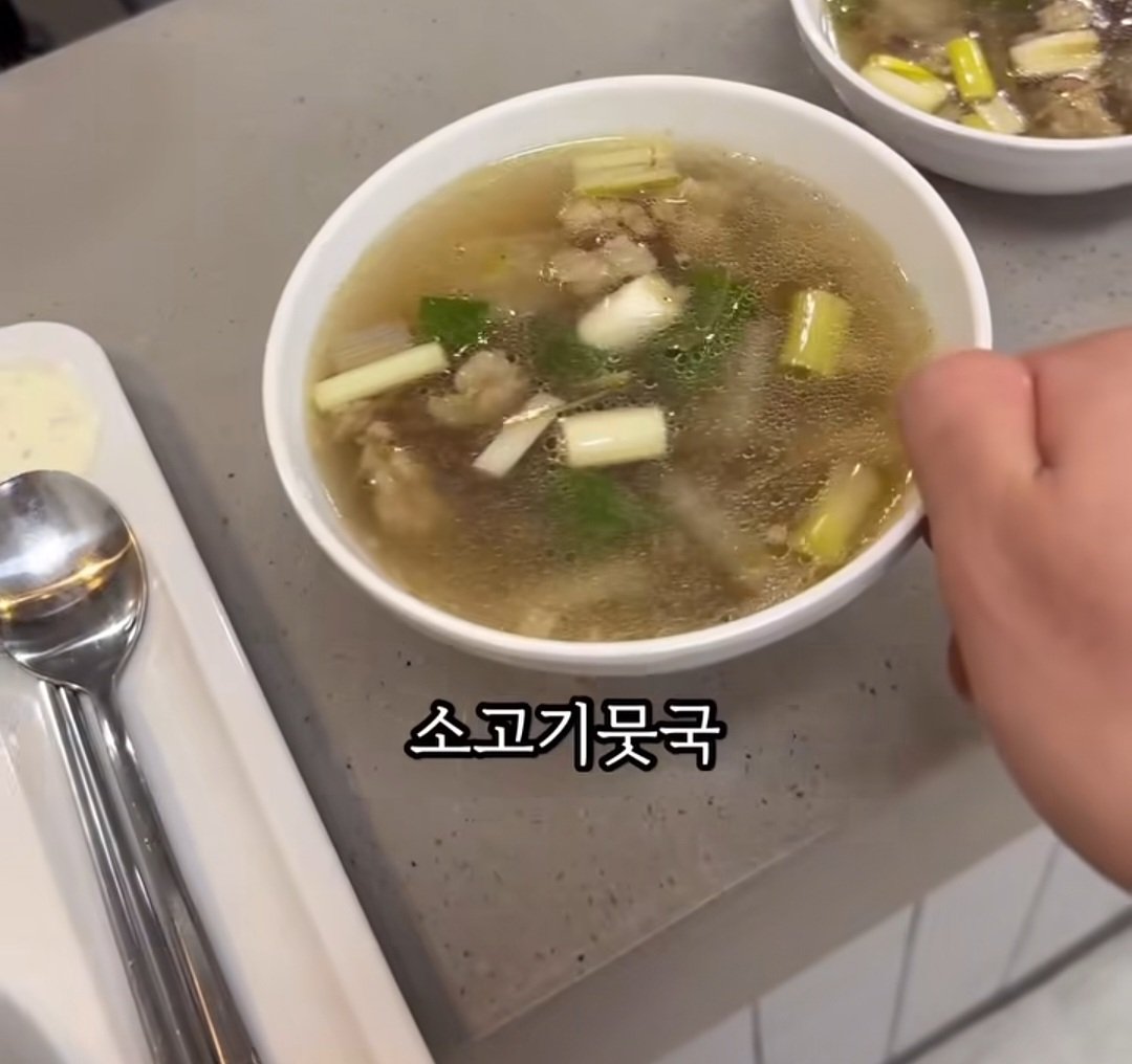 5500원에 라면이 무제한인 한식뷔페 퀄리티