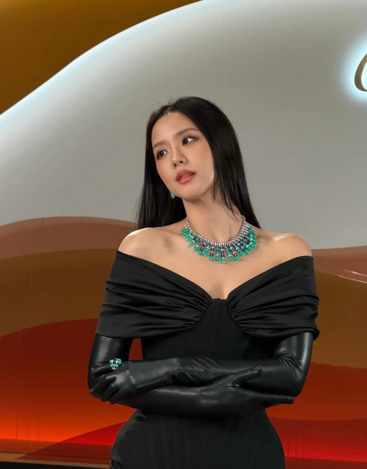 싸다구 날려줄거 같은 스타일