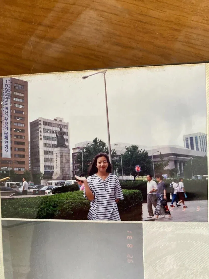 34년 전 한국에서 사진을 찍은 일본 여성