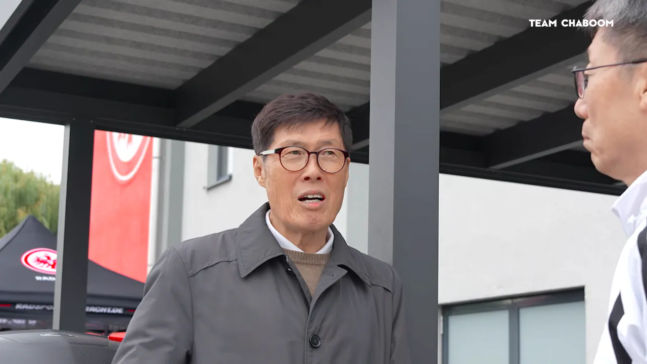 프랑크푸르트에 가서 누군가 만난 차범근