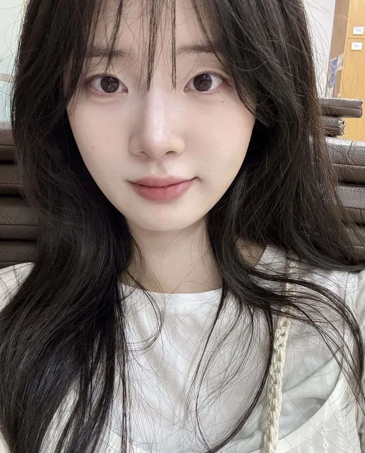  최근 중단발로 커트한 배우 신시아