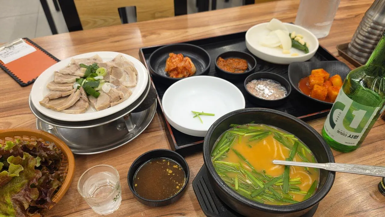 수백으로 혼밥하는 중
