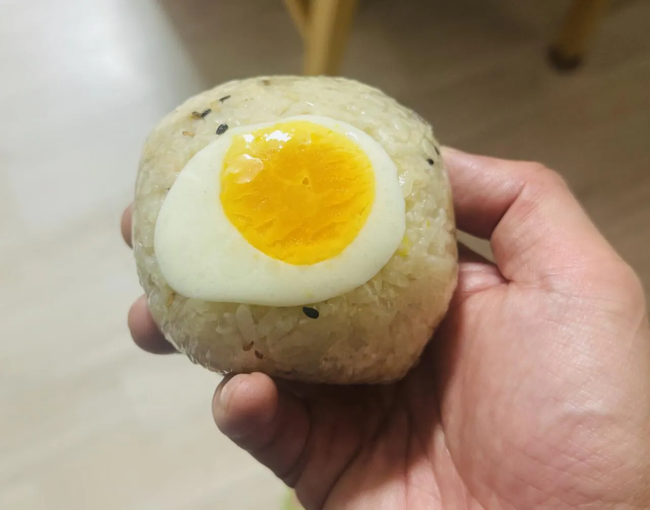 주먹밥을 직접 만들어봤어요