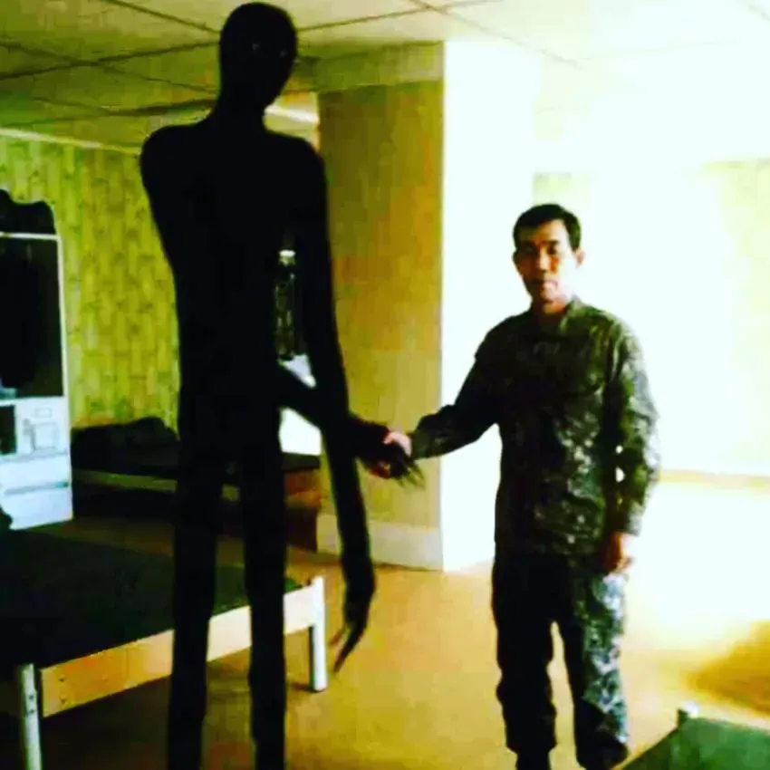 백룸에 떨어진 행보관
